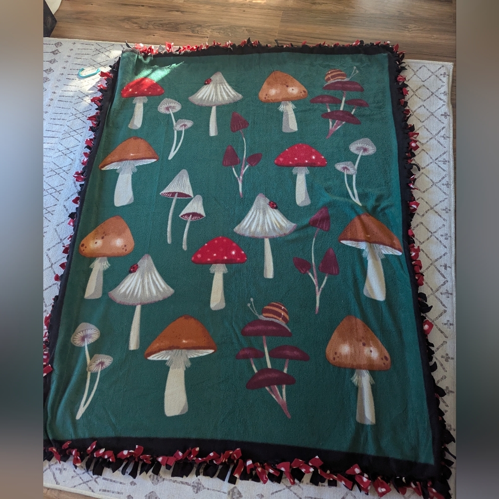 Like New Fleece Mushroom blanket 67 x52. Polka Dot Blanket